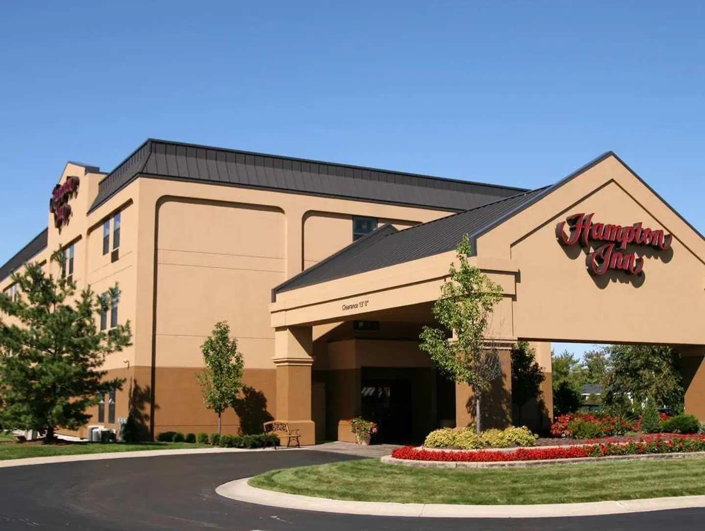 Hampton Inn Midland EXTERIOR