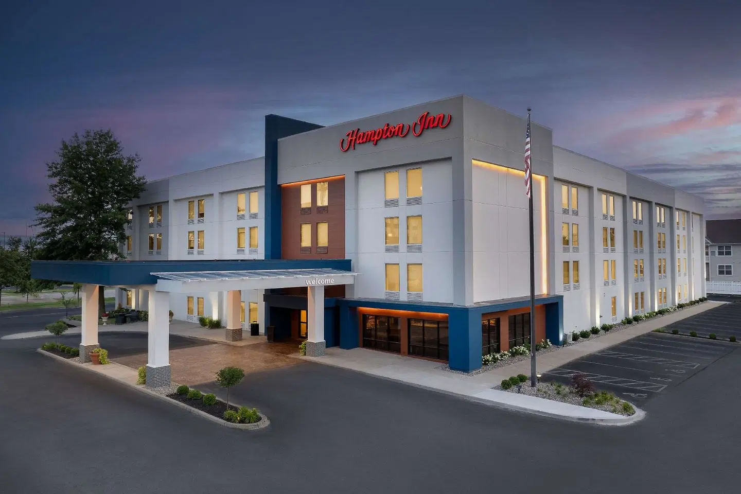 Hampton Inn Louisville-Airport EXTERIOR