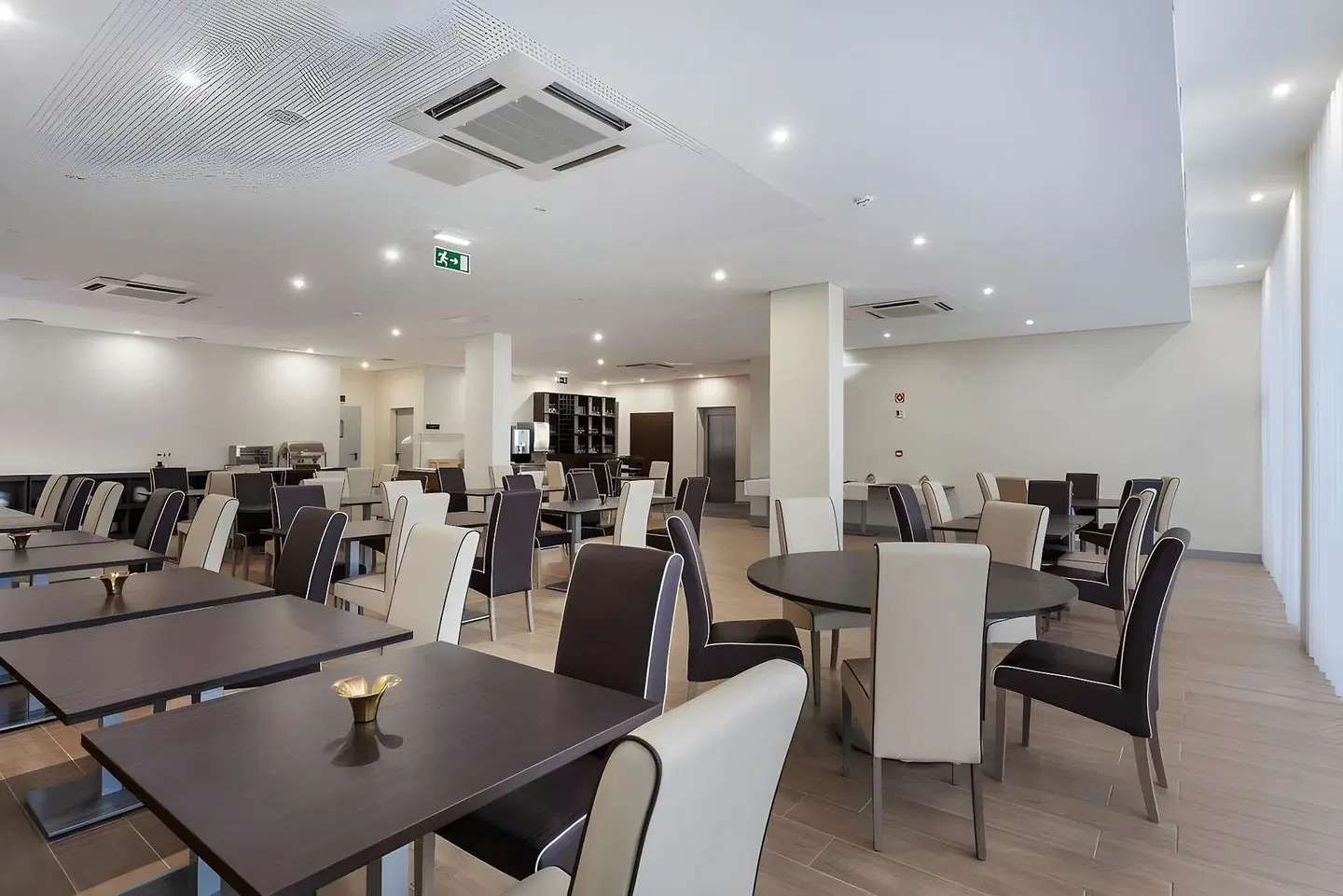 IN GOLD HOTEL & SPA LOUNGE_LOBBY