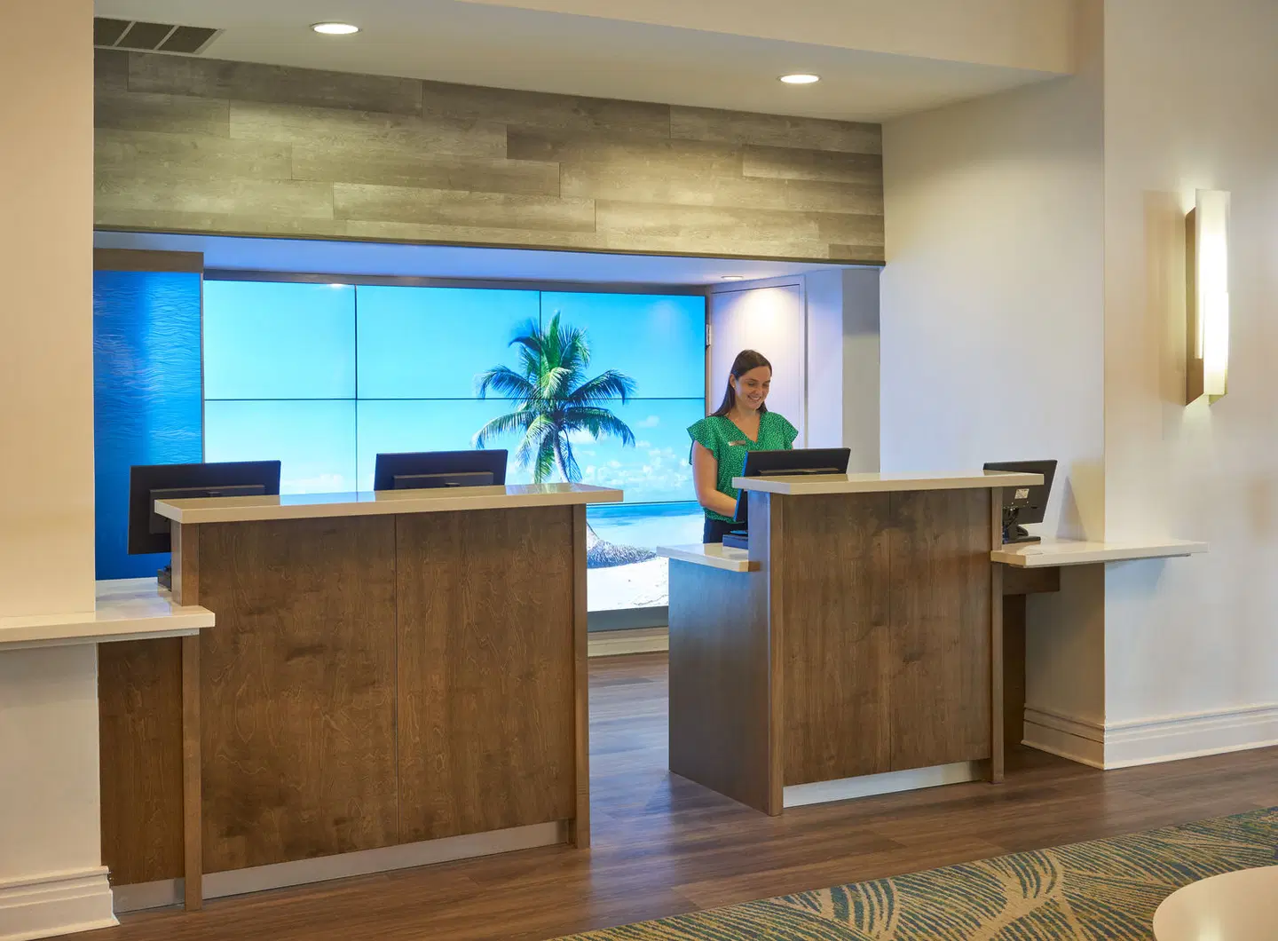 Crowne Plaza Melbourne-Oceanfront by IHG LOUNGE_LOBBY