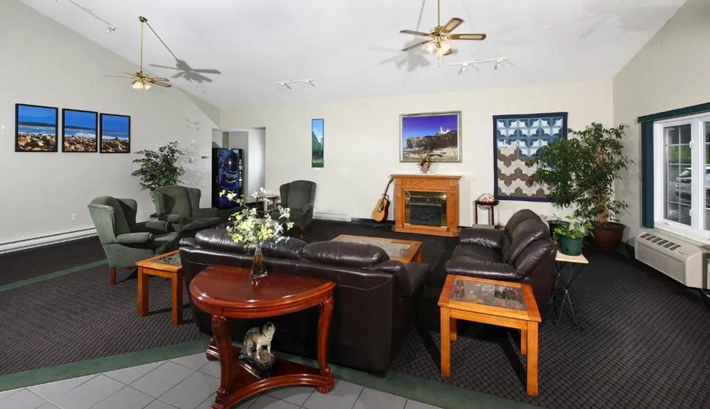 Fisherman's Landing Inn LOUNGE_LOBBY