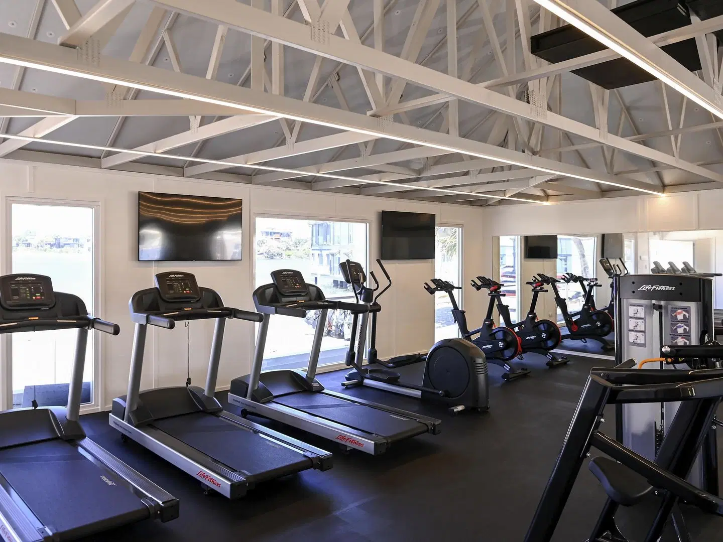 Novotel Sunshine Coast Resort Hotel SPORTS_AND_LEISURE