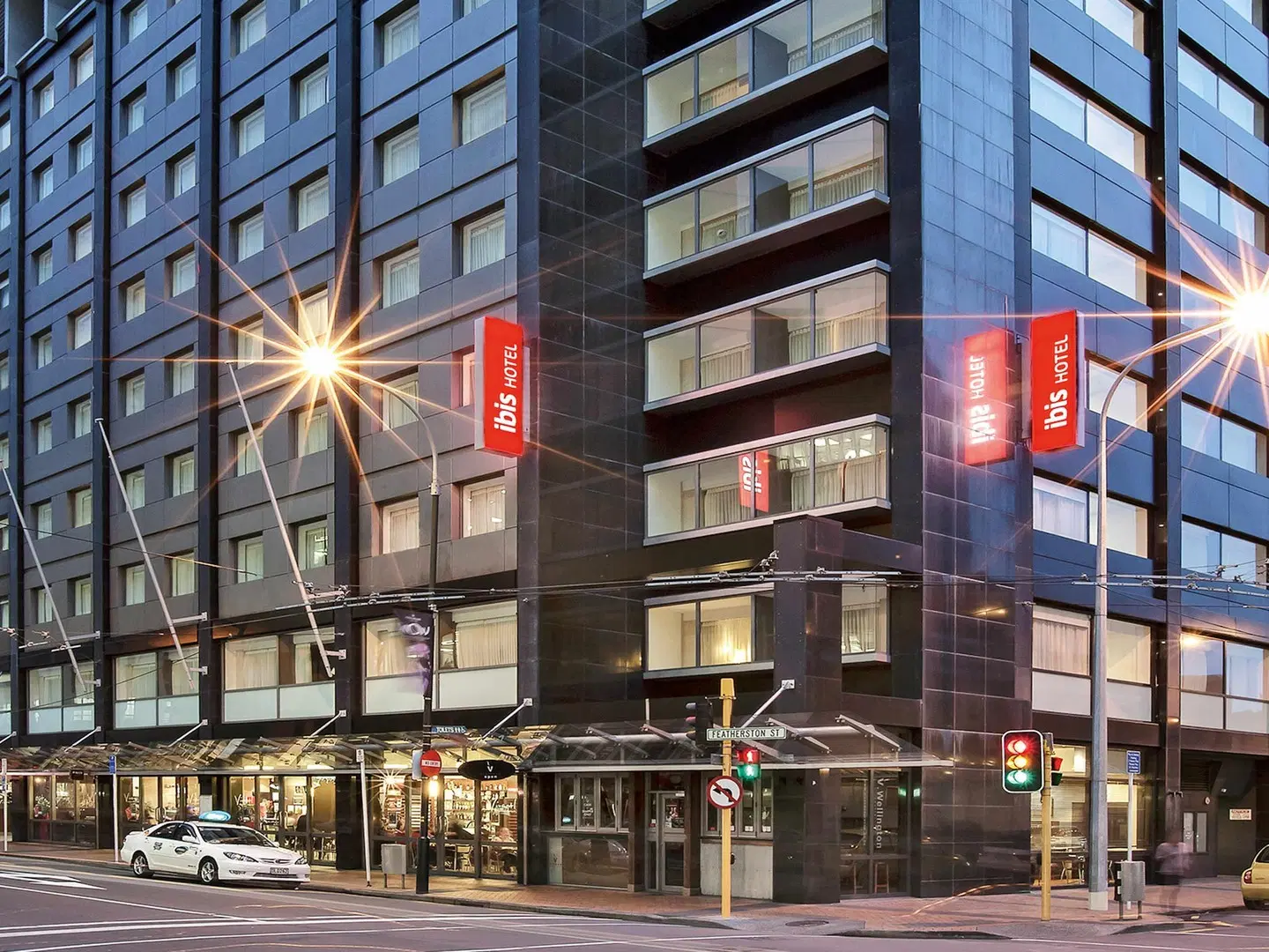 ibis Wellington EXTERIOR