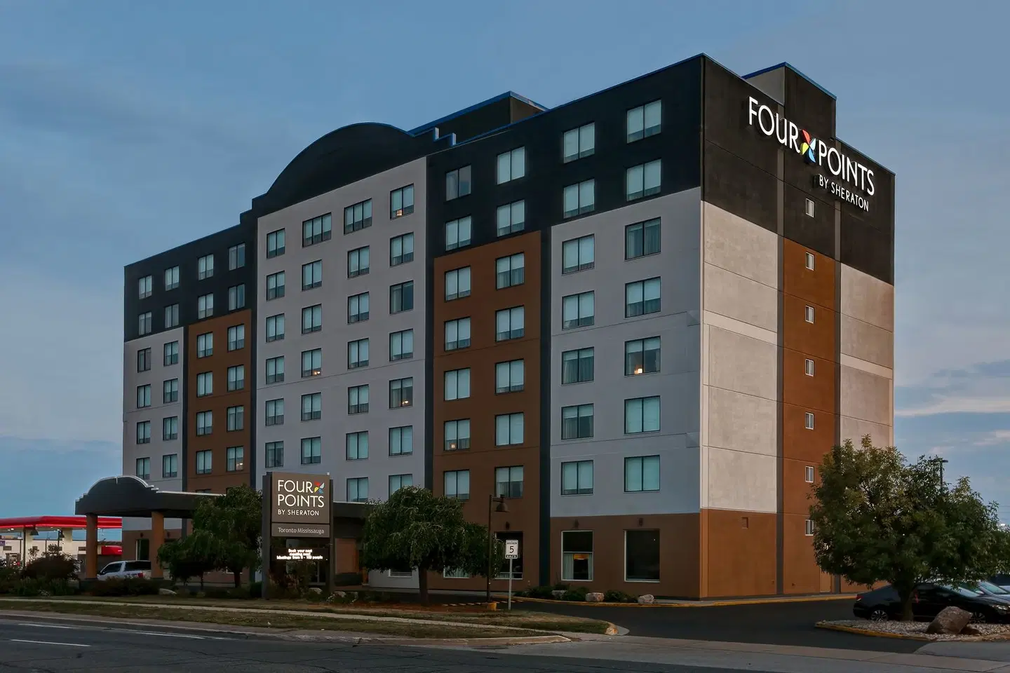 Four Points by Sheraton Toronto Mississauga EXTERIOR