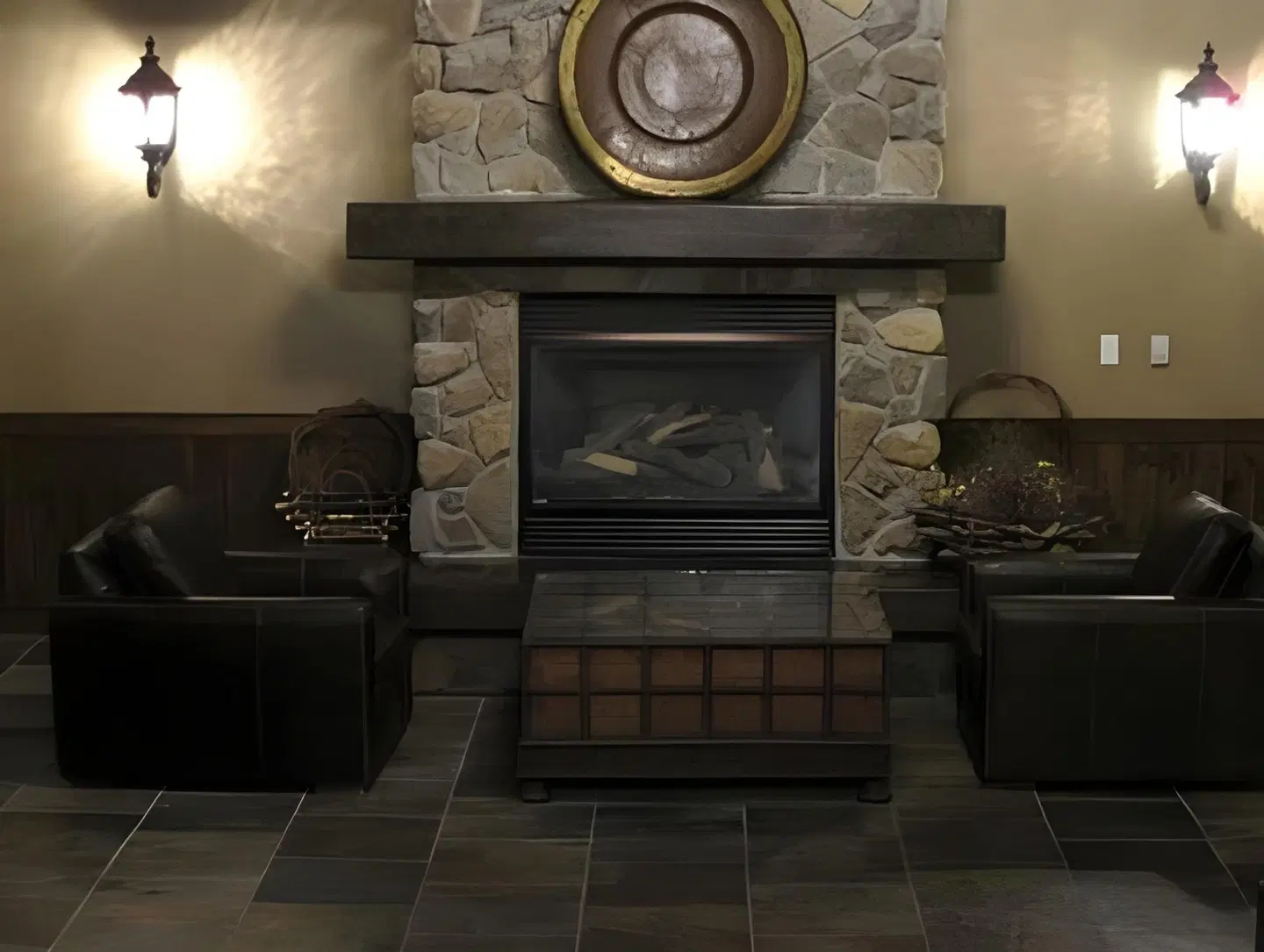 Glacier Mountaineer Lodge LOUNGE_LOBBY