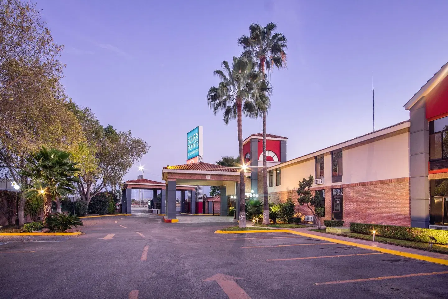 Four Points by Sheraton Saltillo EXTERIOR