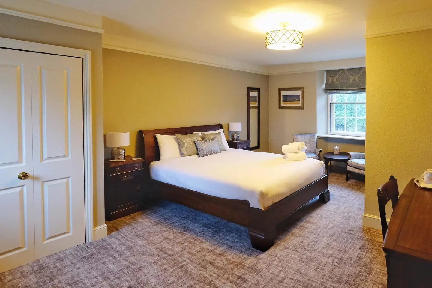 The Greyhound Inn ROOM_EXAMPLE