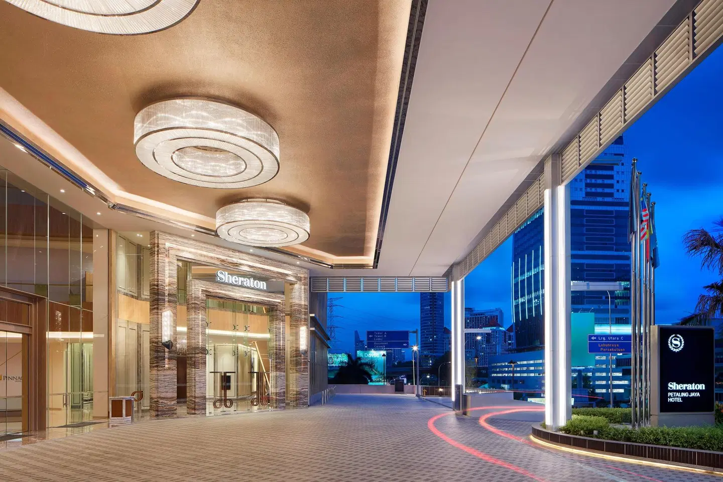 Sheraton Petaling Jaya Hotel EXTERIOR