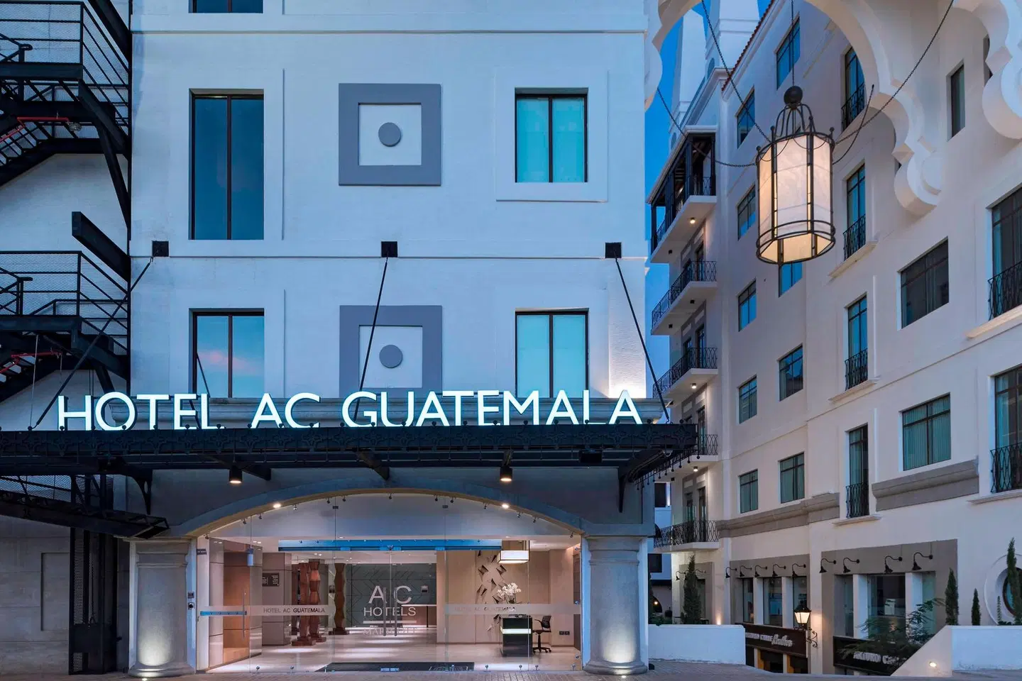 AC Hotel by Marriott Guatemala City EXTERIOR
