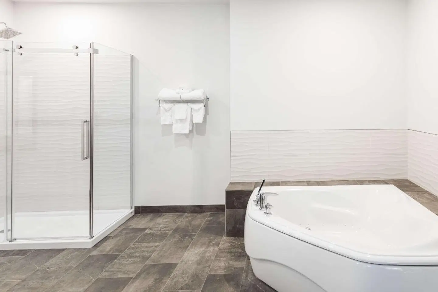Ramada by Wyndham Revelstoke ROOM_EXAMPLE