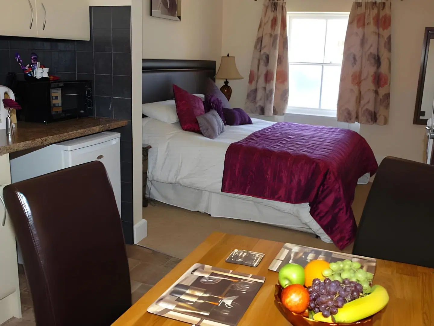 Ty Dre Town House ROOM_EXAMPLE
