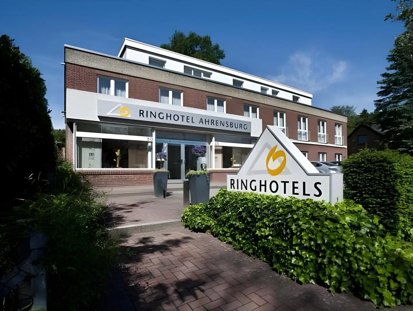 Ringhotel Ahrensburg EXTERIOR