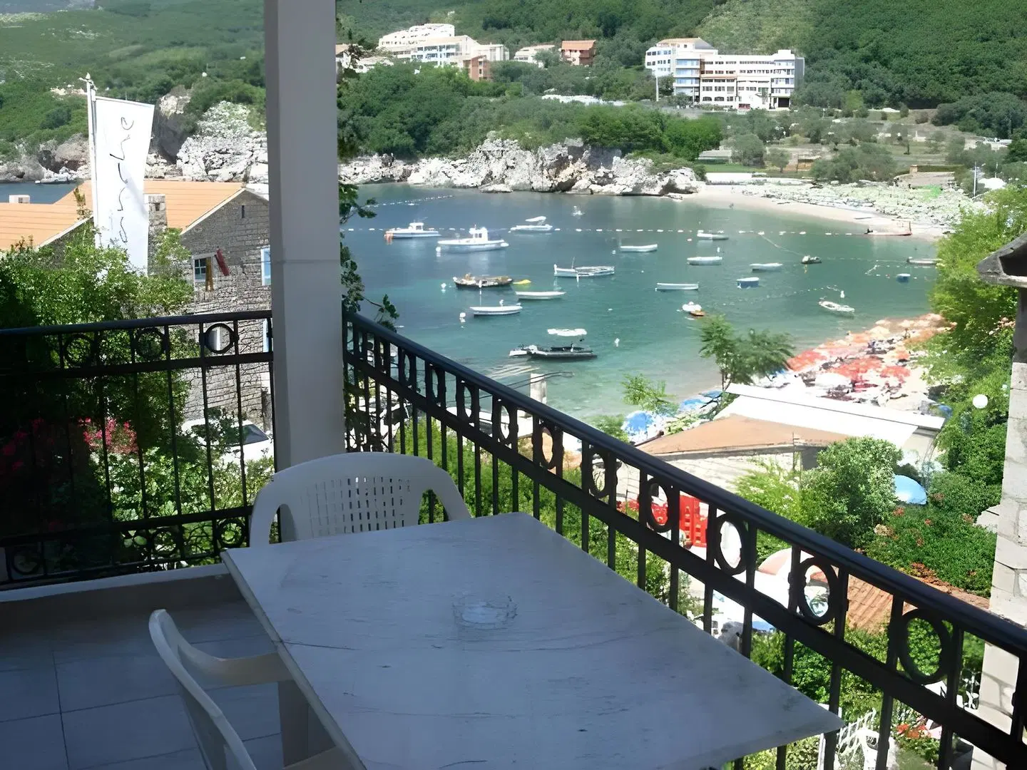 Apartments Mitrovi'i Milo'er Terrasse