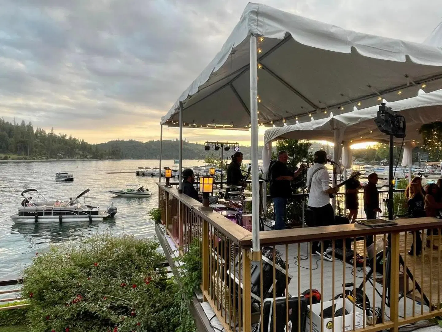 The Pines Resort Bar