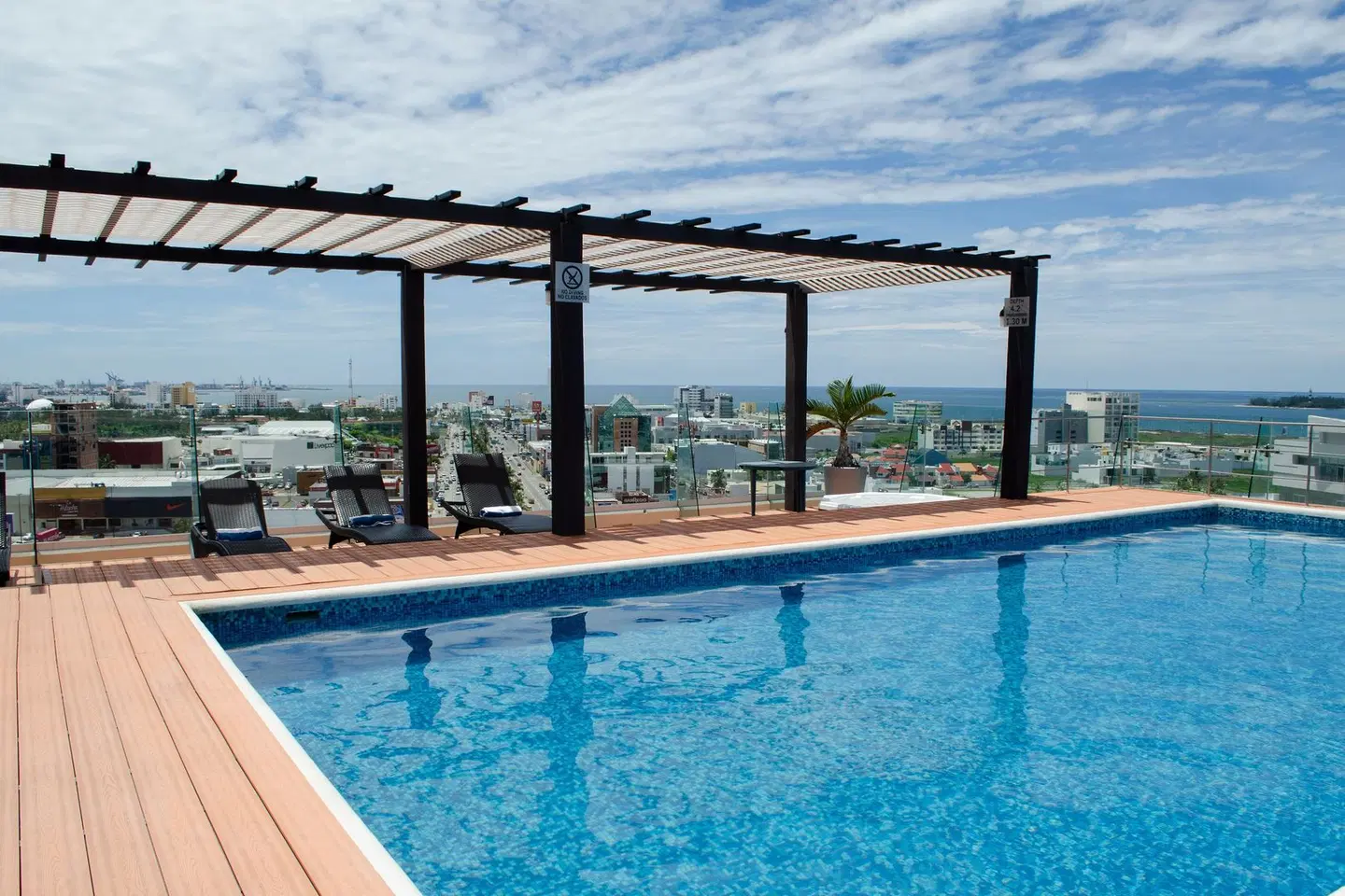 Four Points by Sheraton Veracruz OUTDOOR_POOL