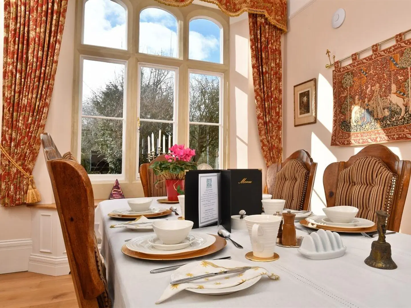 Heritage Bed & Breakfast Restaurant