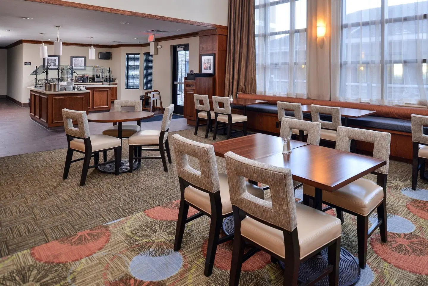Staybridge Suites Rochester by IHG Bar