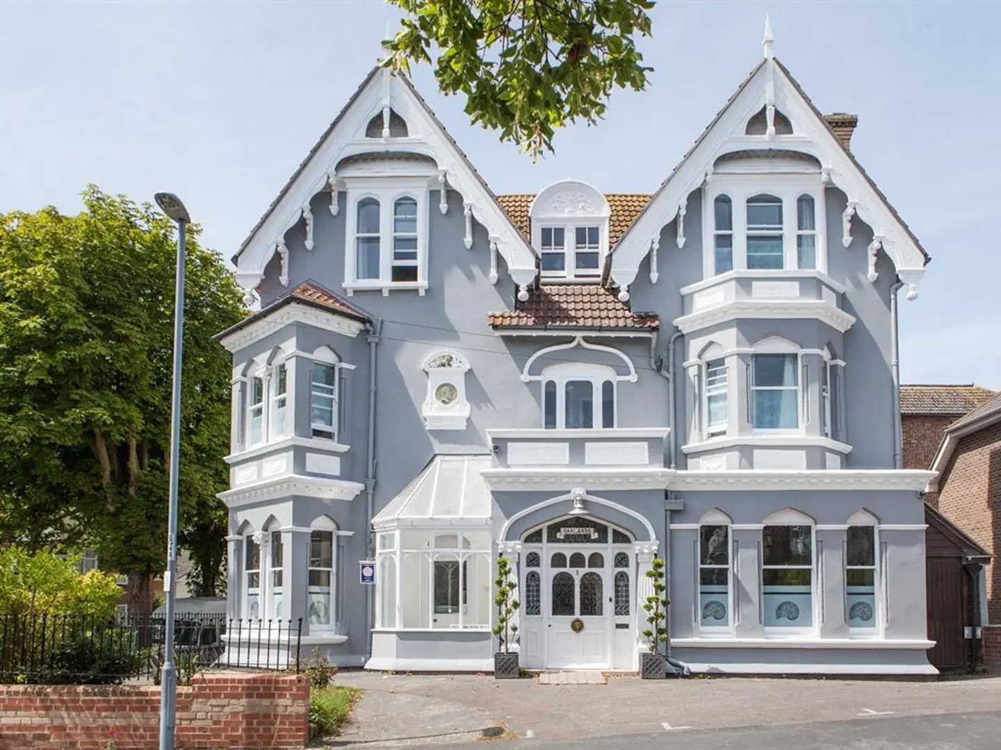 Oaklands Guest House EXTERIOR