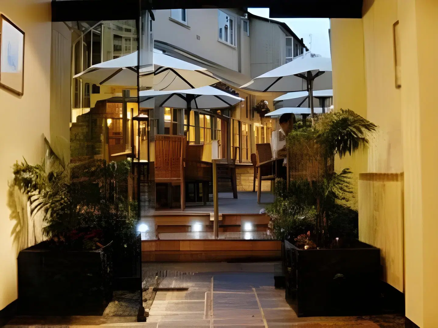 The Fleece EXTERIOR