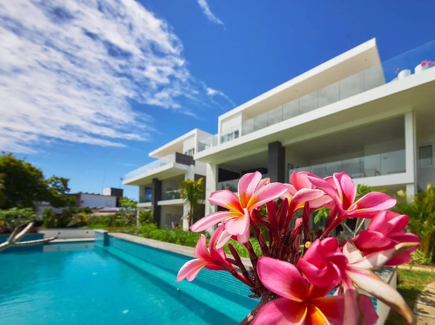 Myra Seafront Suites and Penthouses by Lov OUTDOOR_POOL