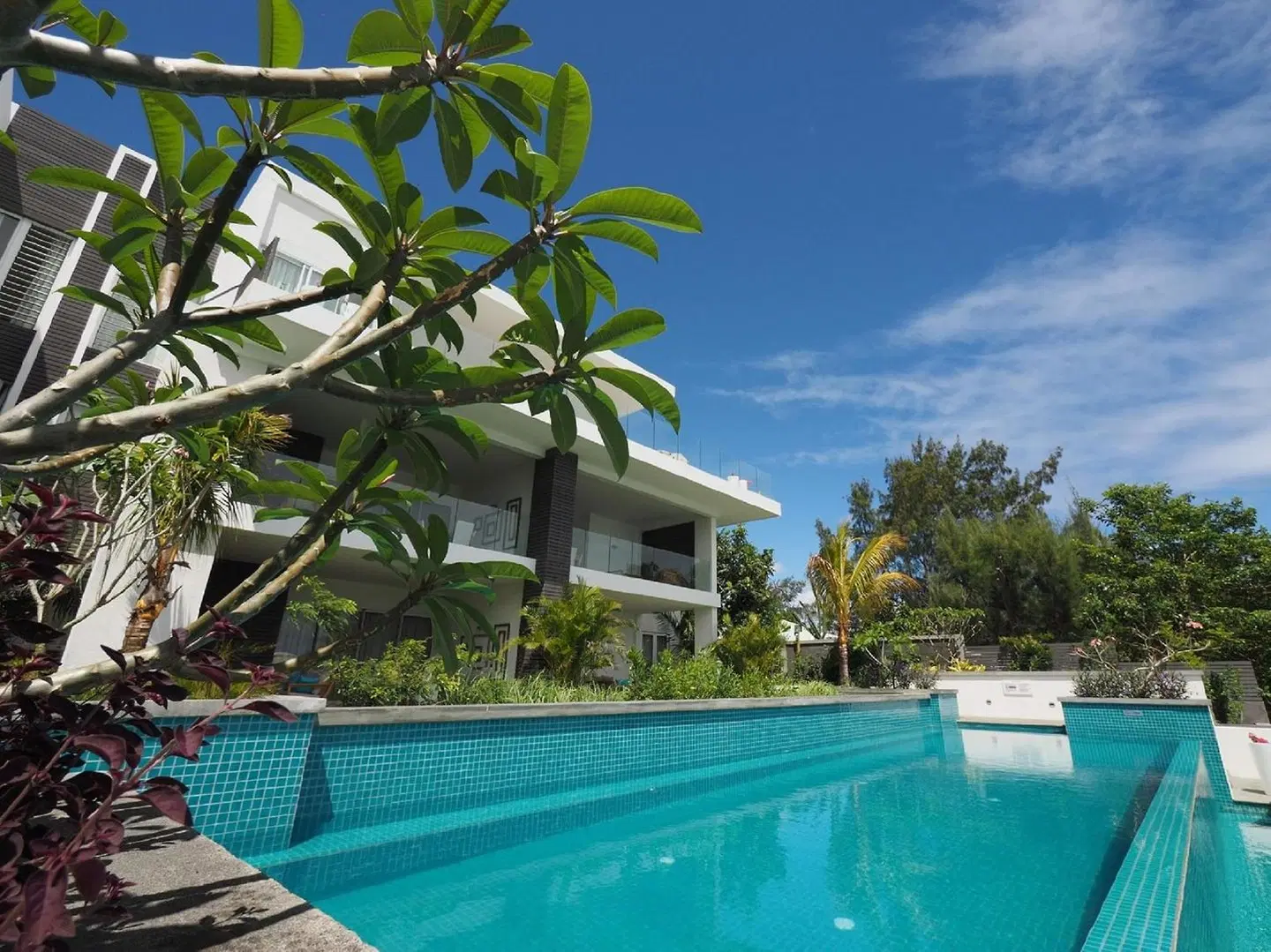 Myra Seafront Suites and Penthouses by Lov OUTDOOR_POOL