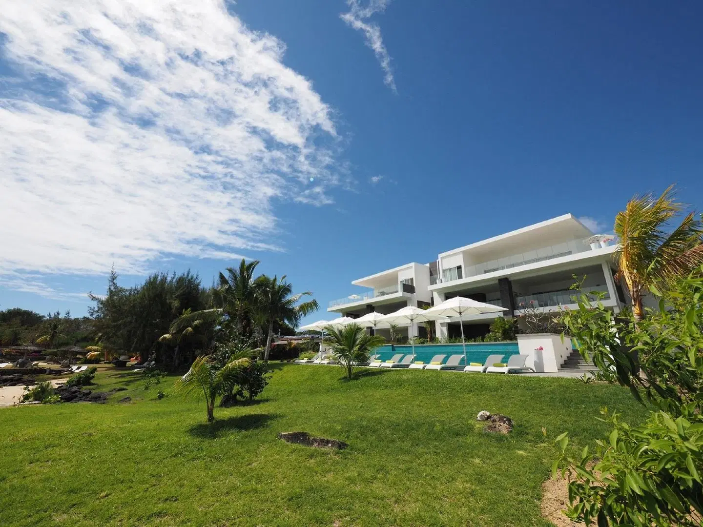 Myra Seafront Suites and Penthouses by Lov Garten