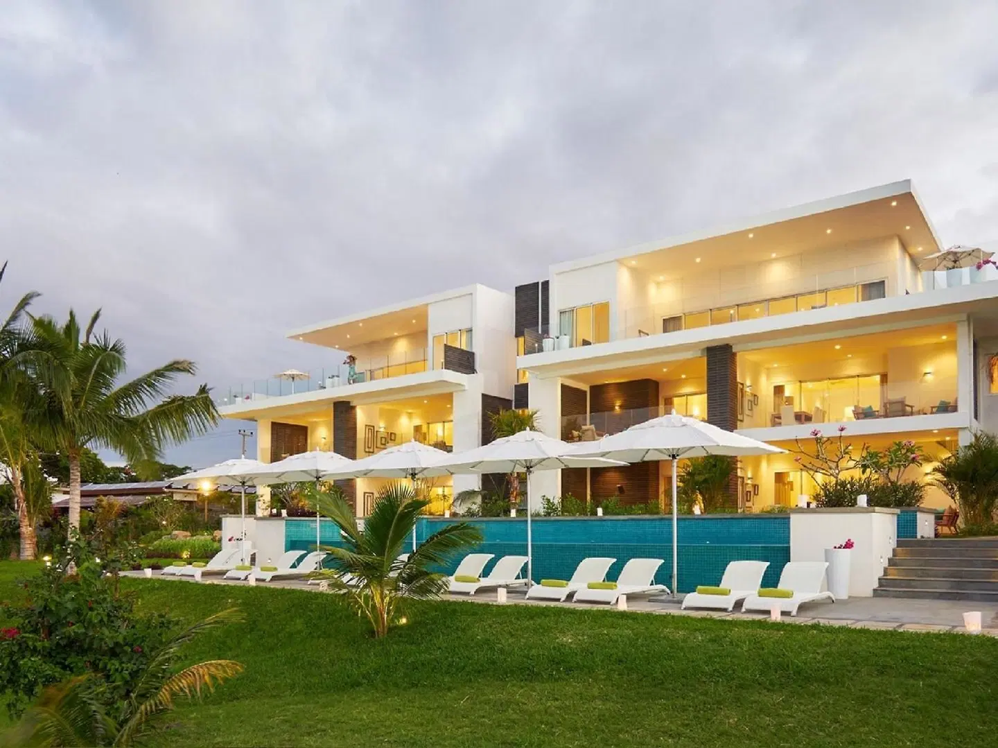 Myra Seafront Suites and Penthouses by Lov OUTDOOR_POOL