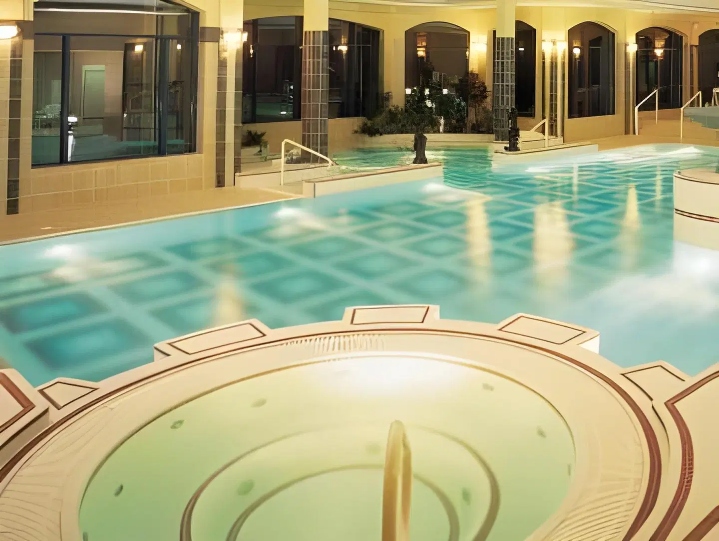 Glenview Hallenbad