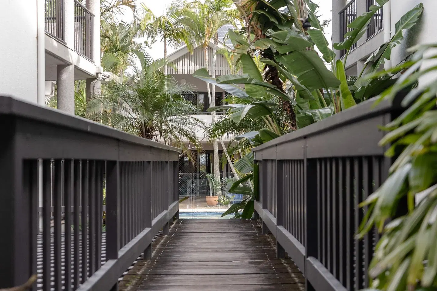 Outrigger Bay Garten
