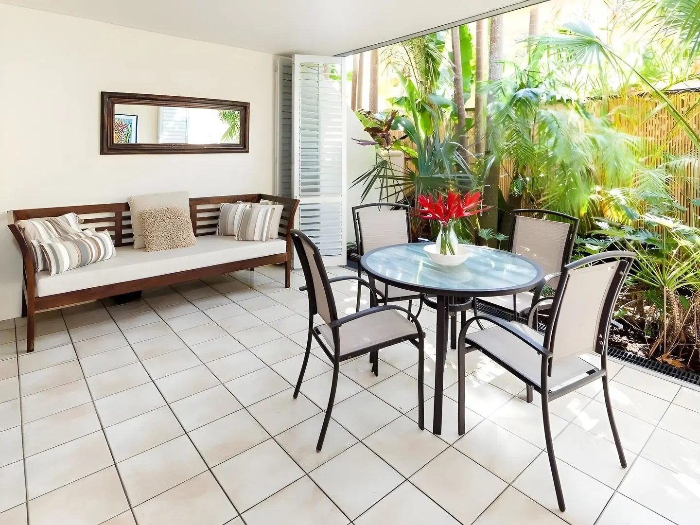 Julians Apartments LOUNGE_LOBBY