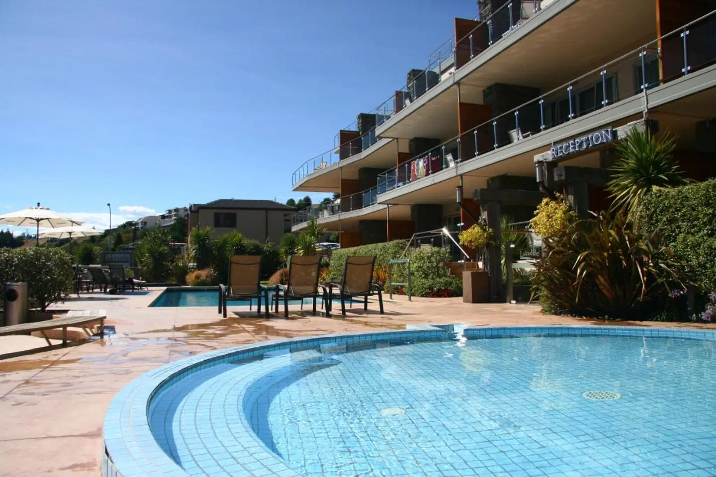Lakeside Apartments OUTDOOR_POOL