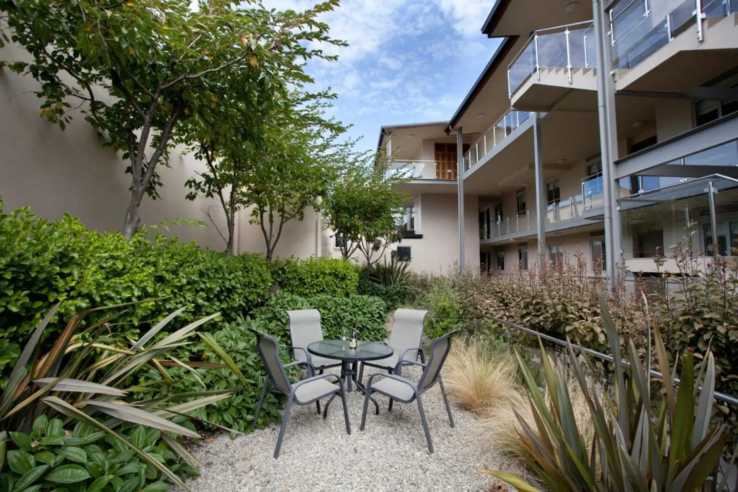Lakeside Apartments Garten