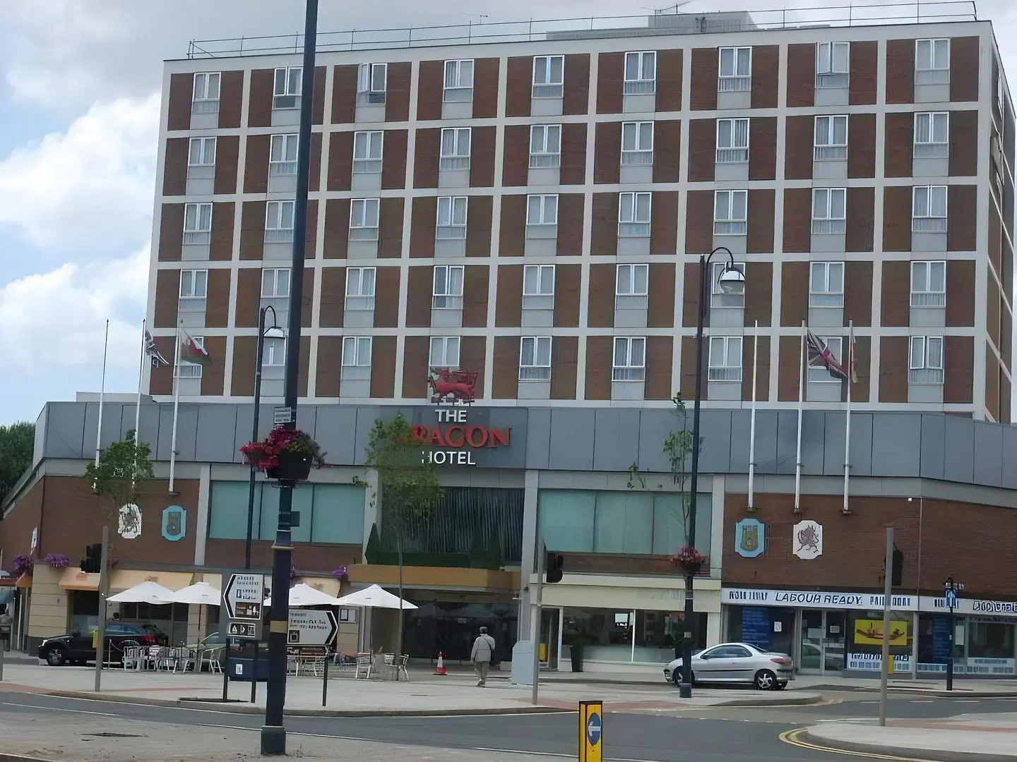 The Dragon Hotel EXTERIOR