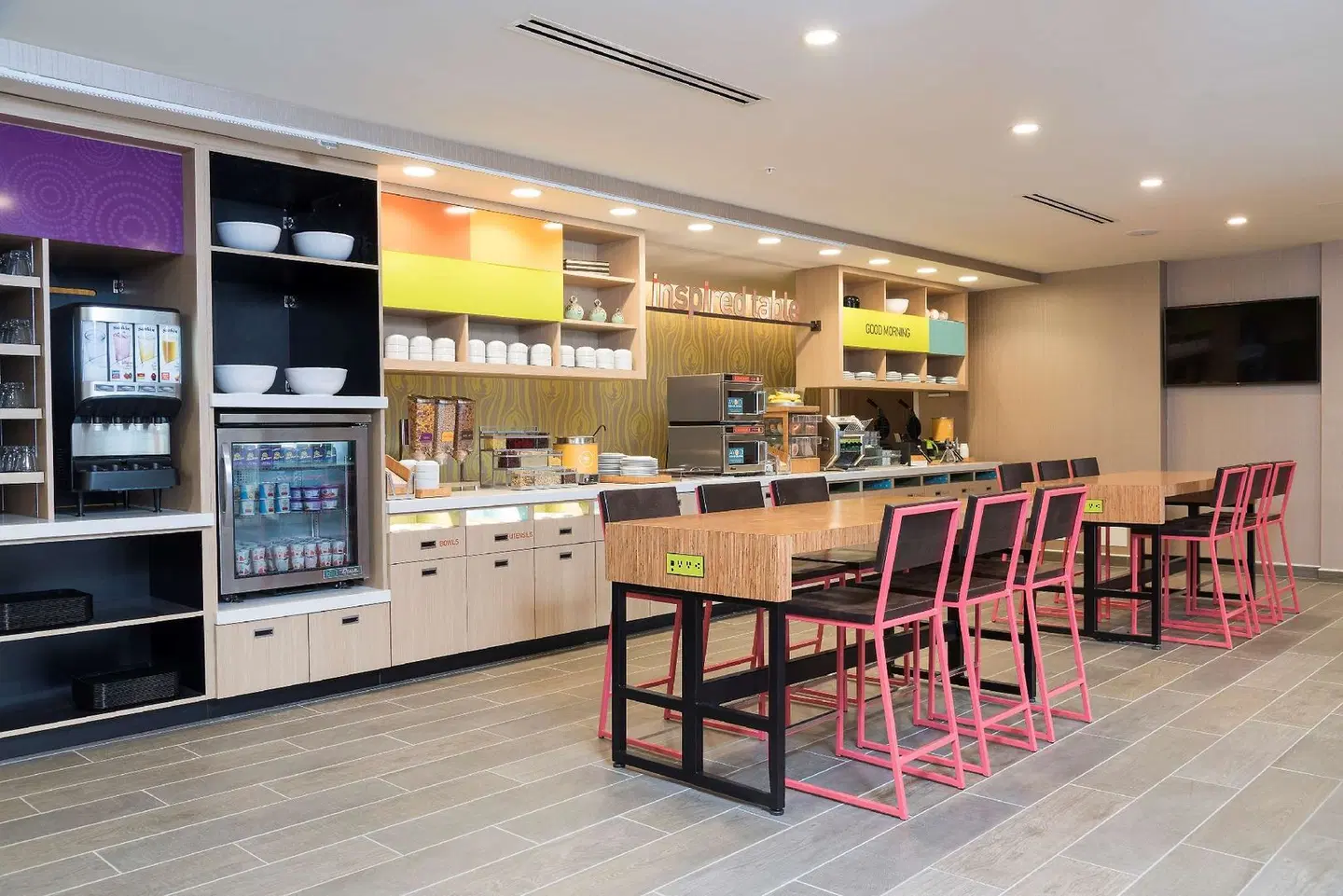 Home2 Suites by Hilton Louisville Downtown NuLu Bar