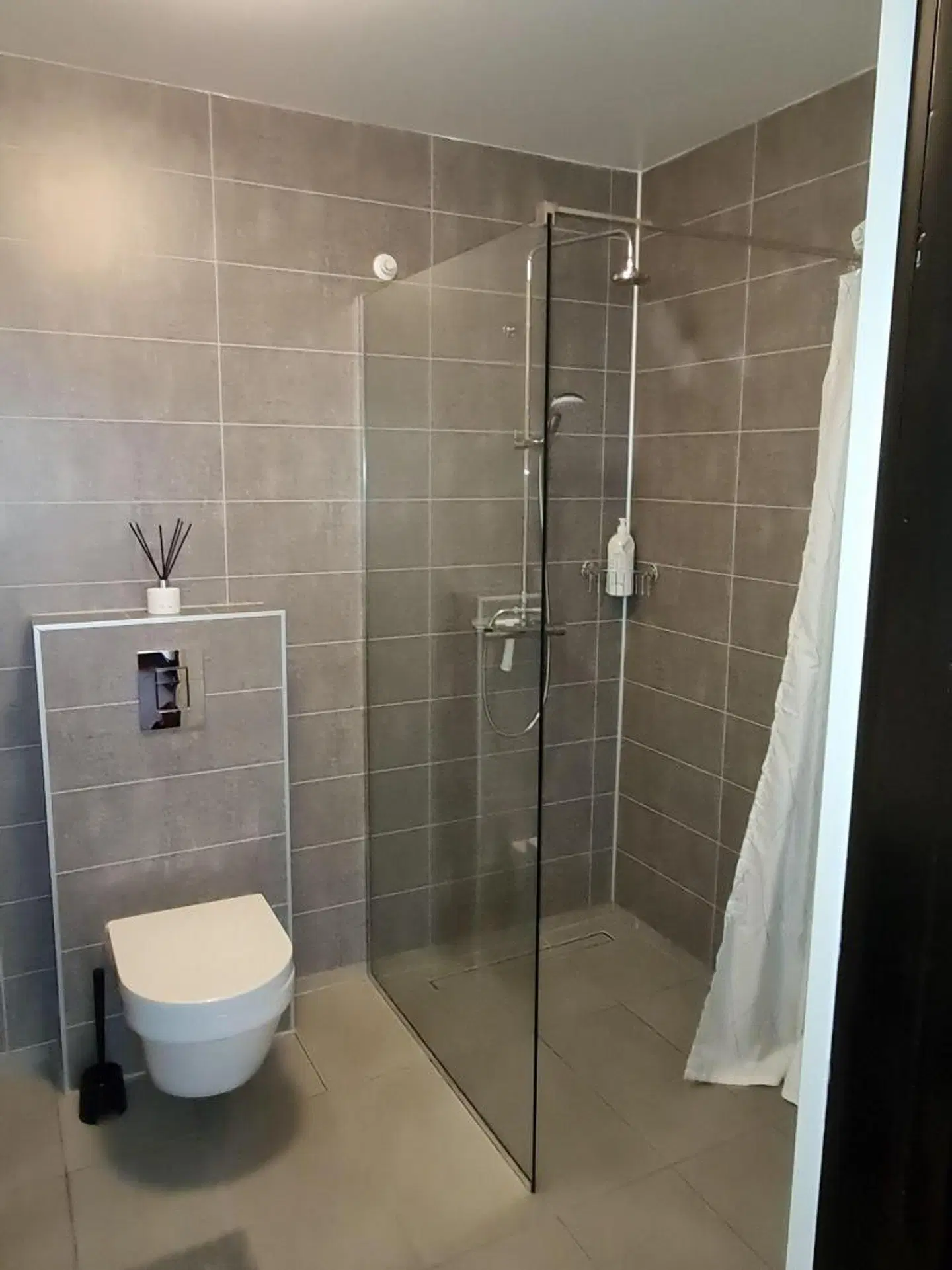 Lava Guesthouse Badezimmer