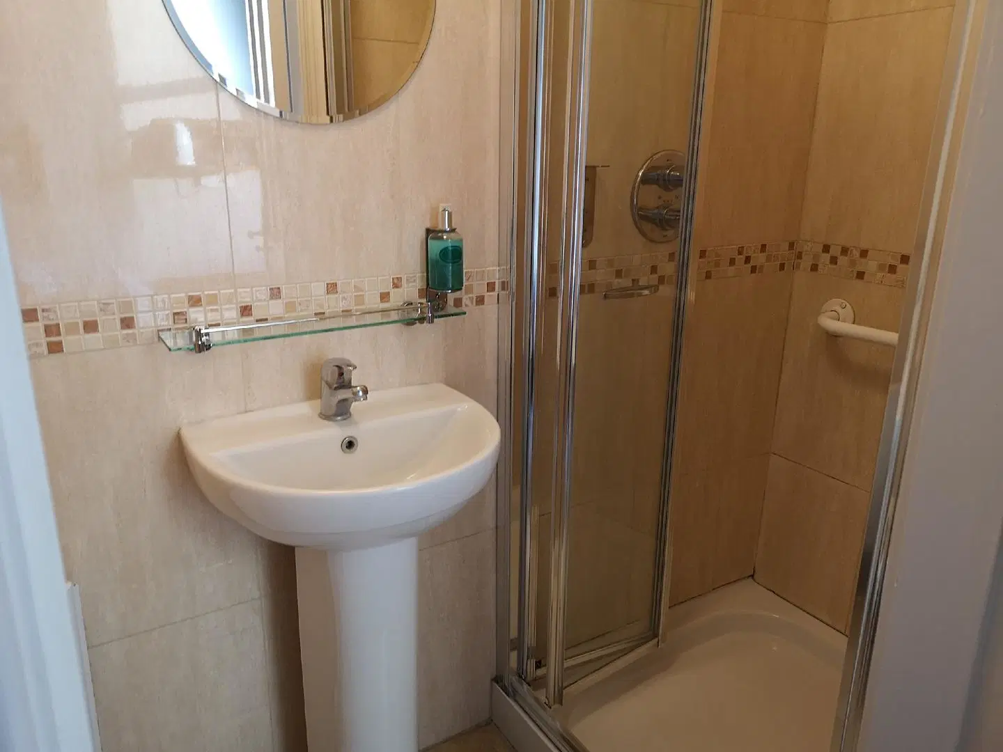 Glen Gat Guesthouse Badezimmer