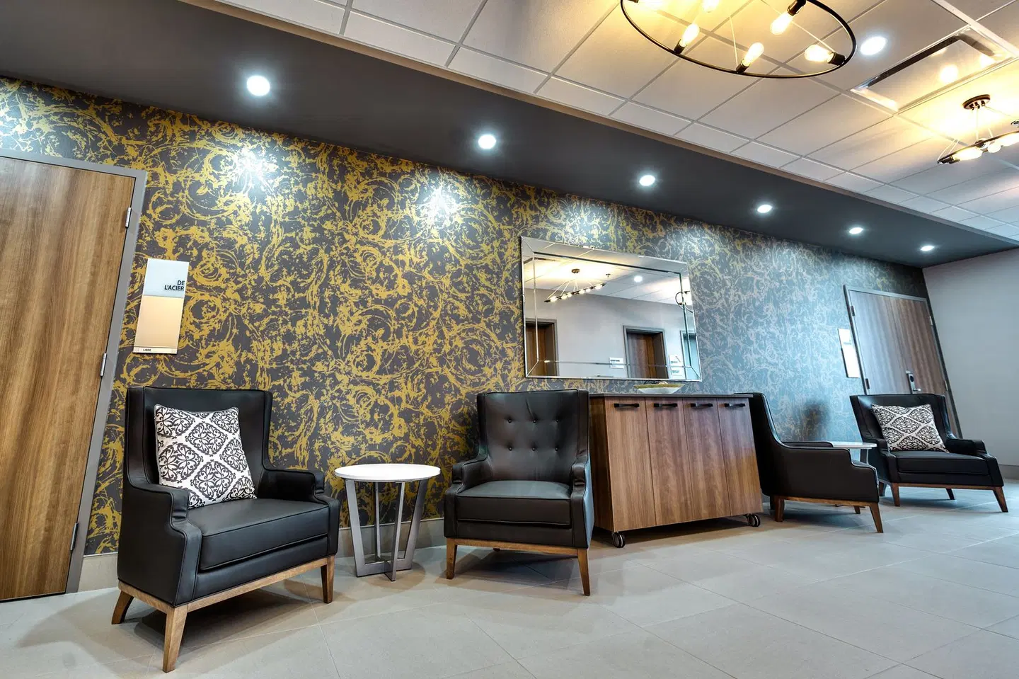 Holiday Inn Express & Suites Trois-Rivieres Ouest by IHG LOUNGE_LOBBY