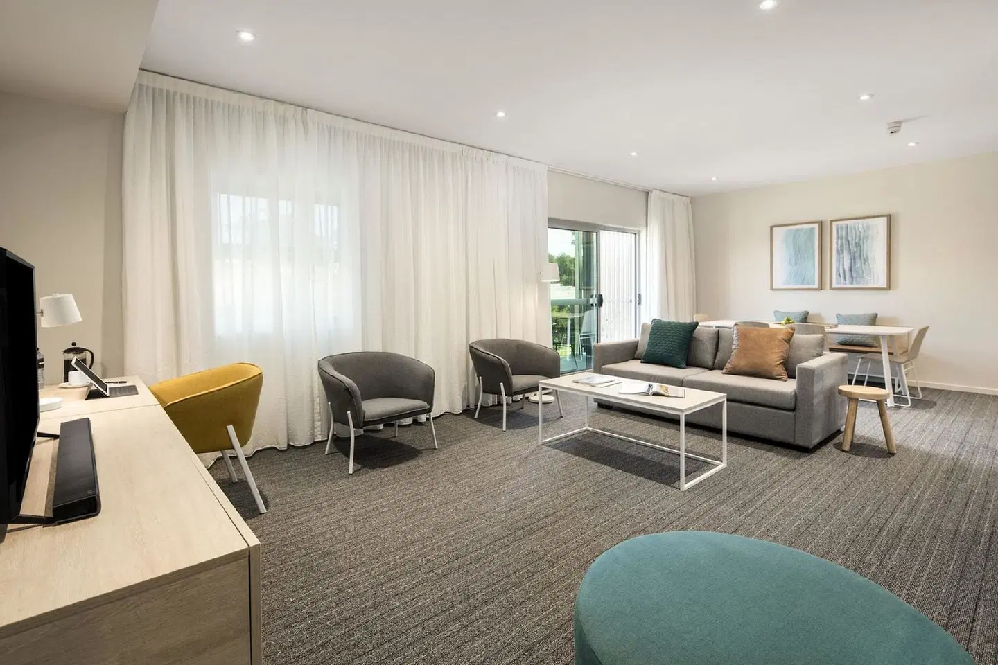 Quest Eight Mile Plains LOUNGE_LOBBY