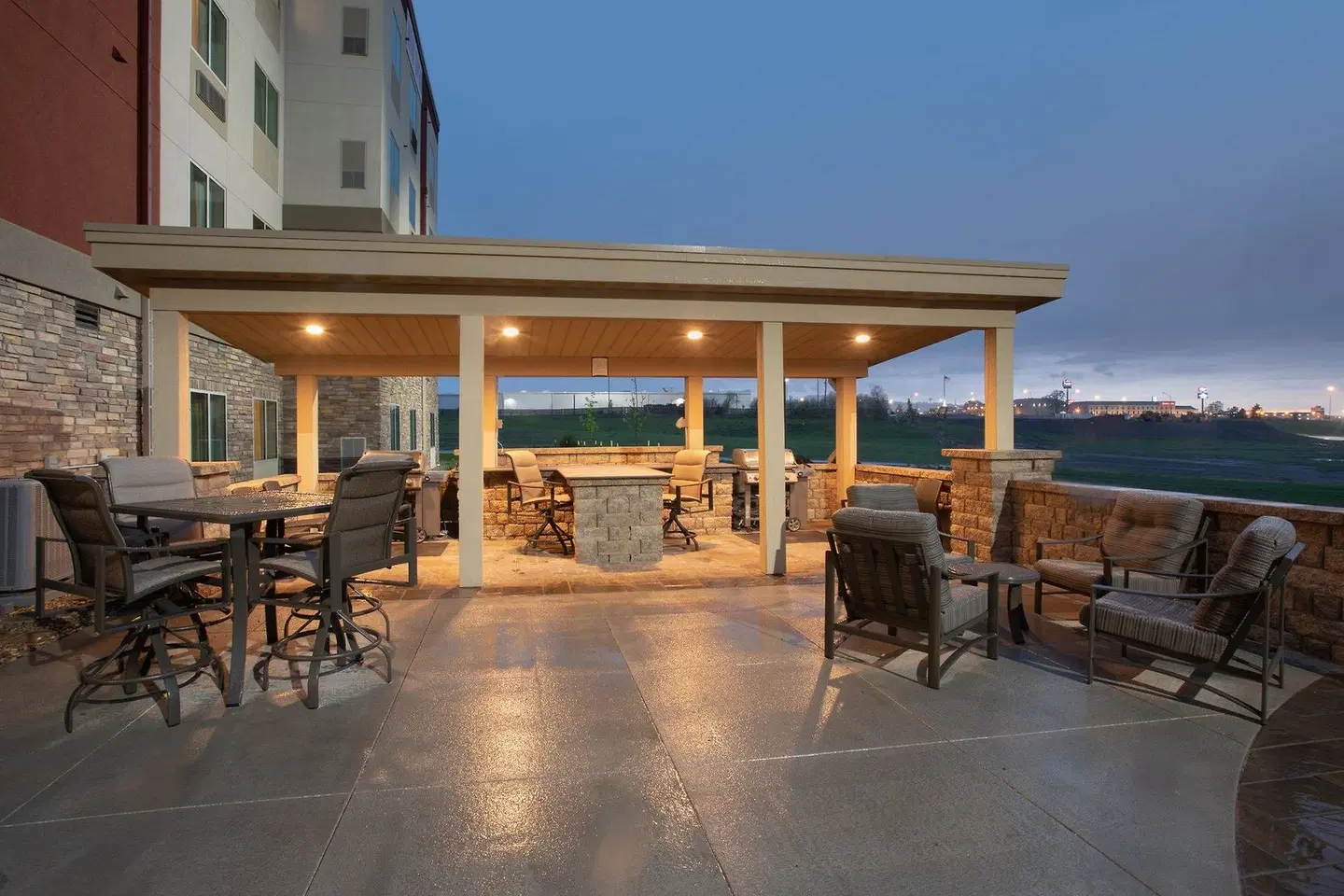 Staybridge Suites Rapid City - Rushmore by IHG Bar