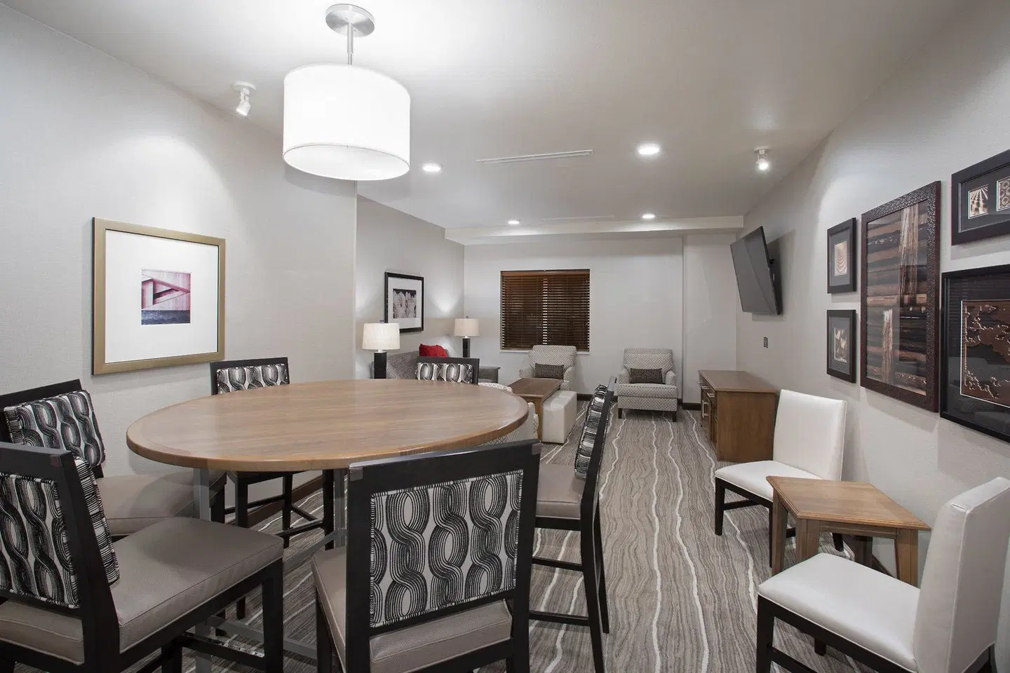 Staybridge Suites Rapid City - Rushmore by IHG Bar