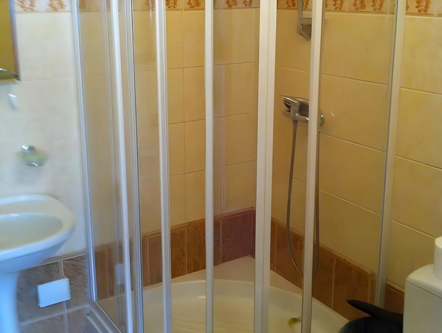 Guest House Guba Badezimmer