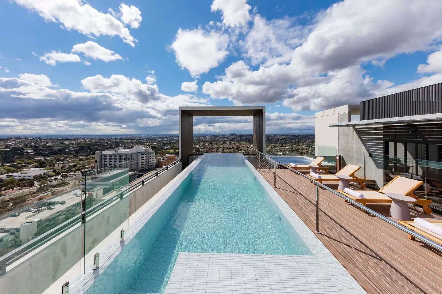 Avani Melbourne Box Hill Residences OUTDOOR_POOL