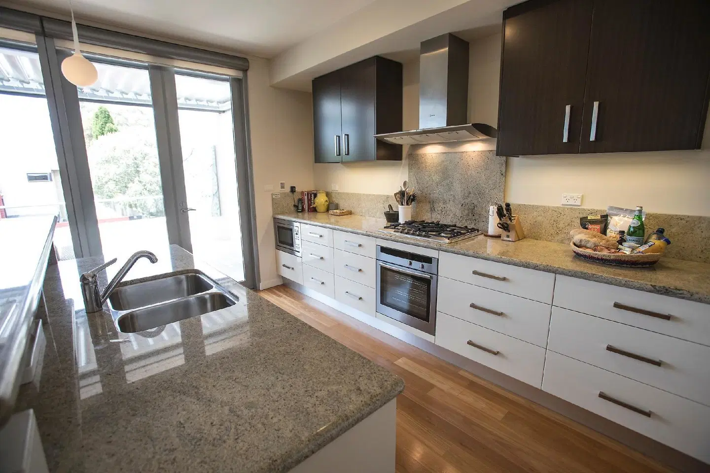 Constellation Apartments Badezimmer