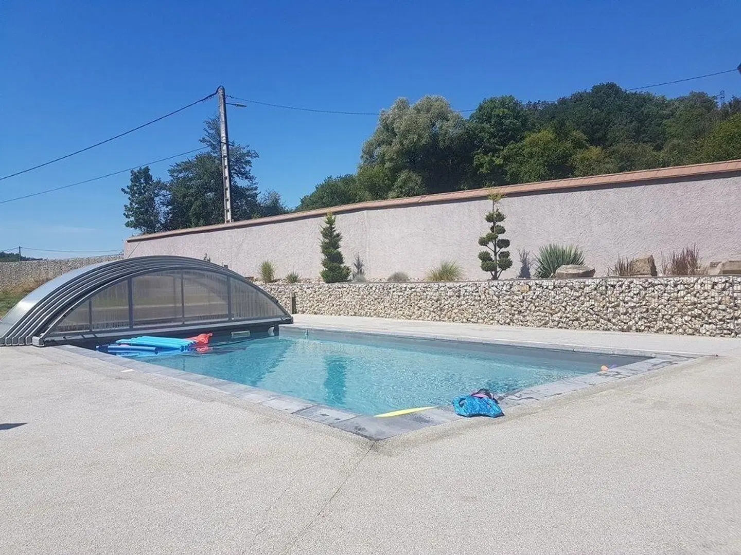 Domaine Le Puits du Moulin OUTDOOR_POOL