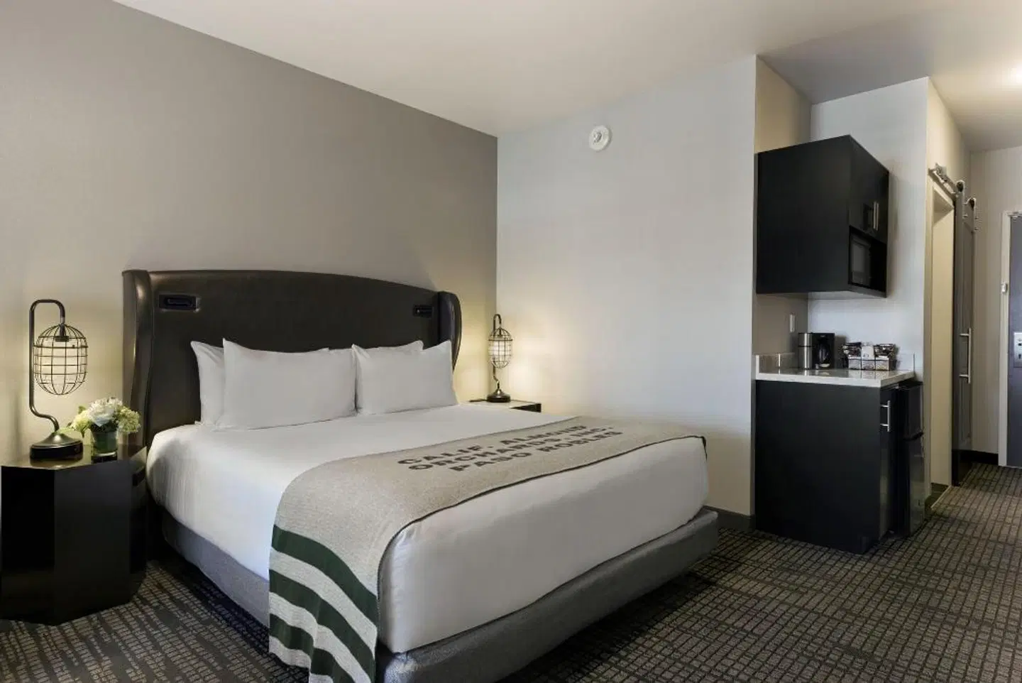 Oxford Suites Paso Robles ROOM_EXAMPLE