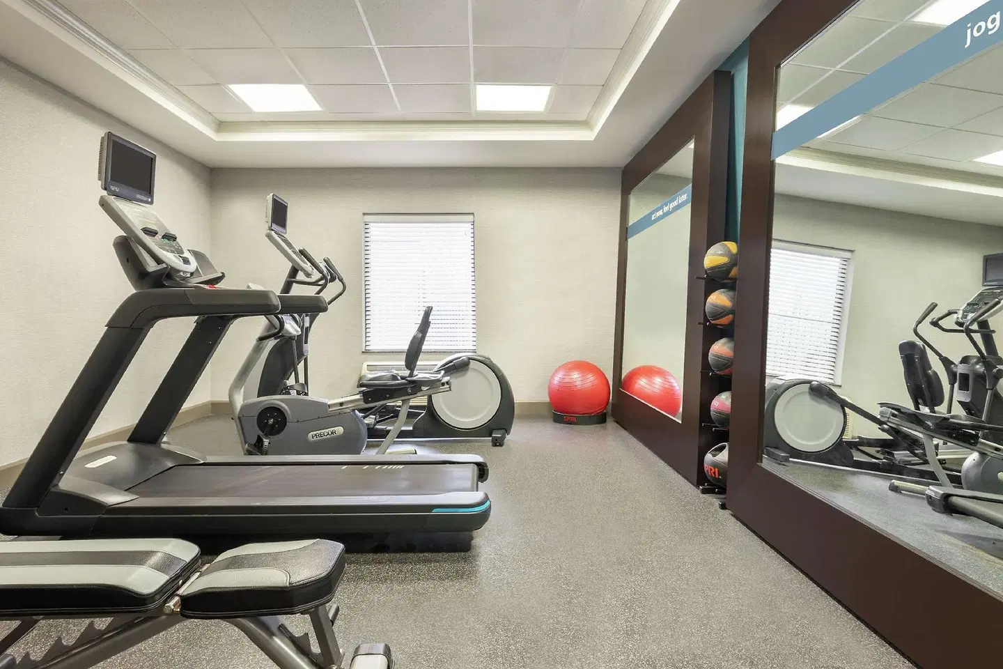 Hampton Inn & Suites Pine Bluff SPORTS_AND_LEISURE