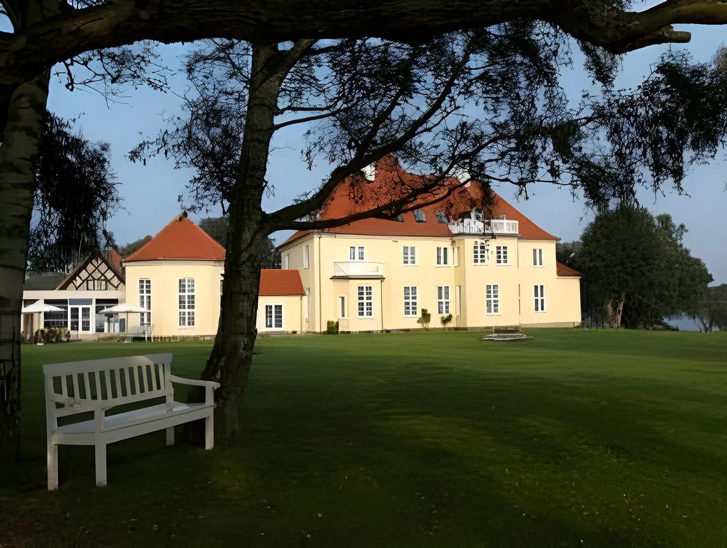 Sinatur Hotel Gl. Avernæs EXTERIOR