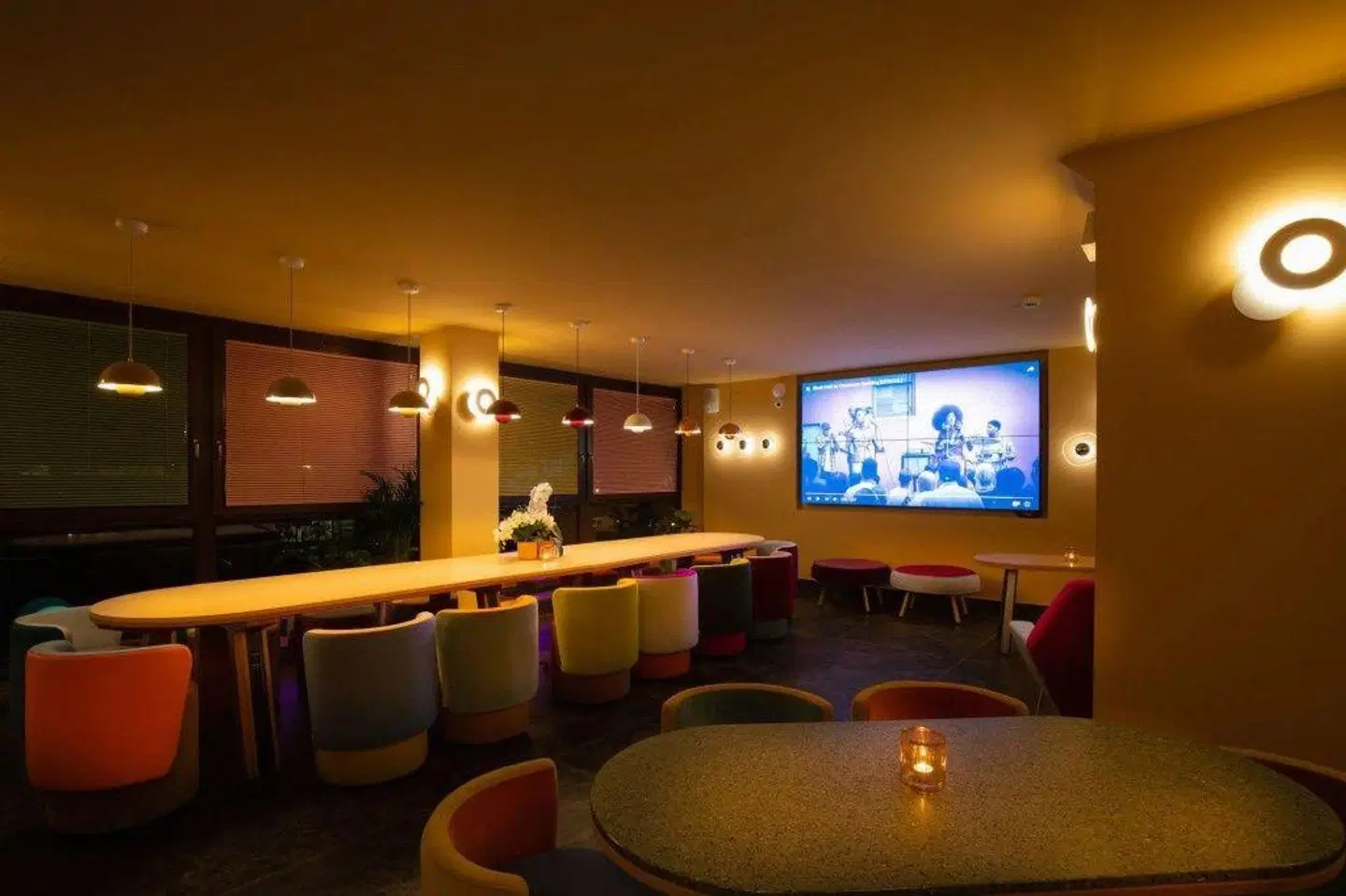 OMAMA Social Hotel Bar