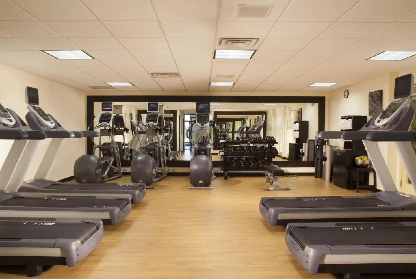 Omaha Marriott SPORTS_AND_LEISURE