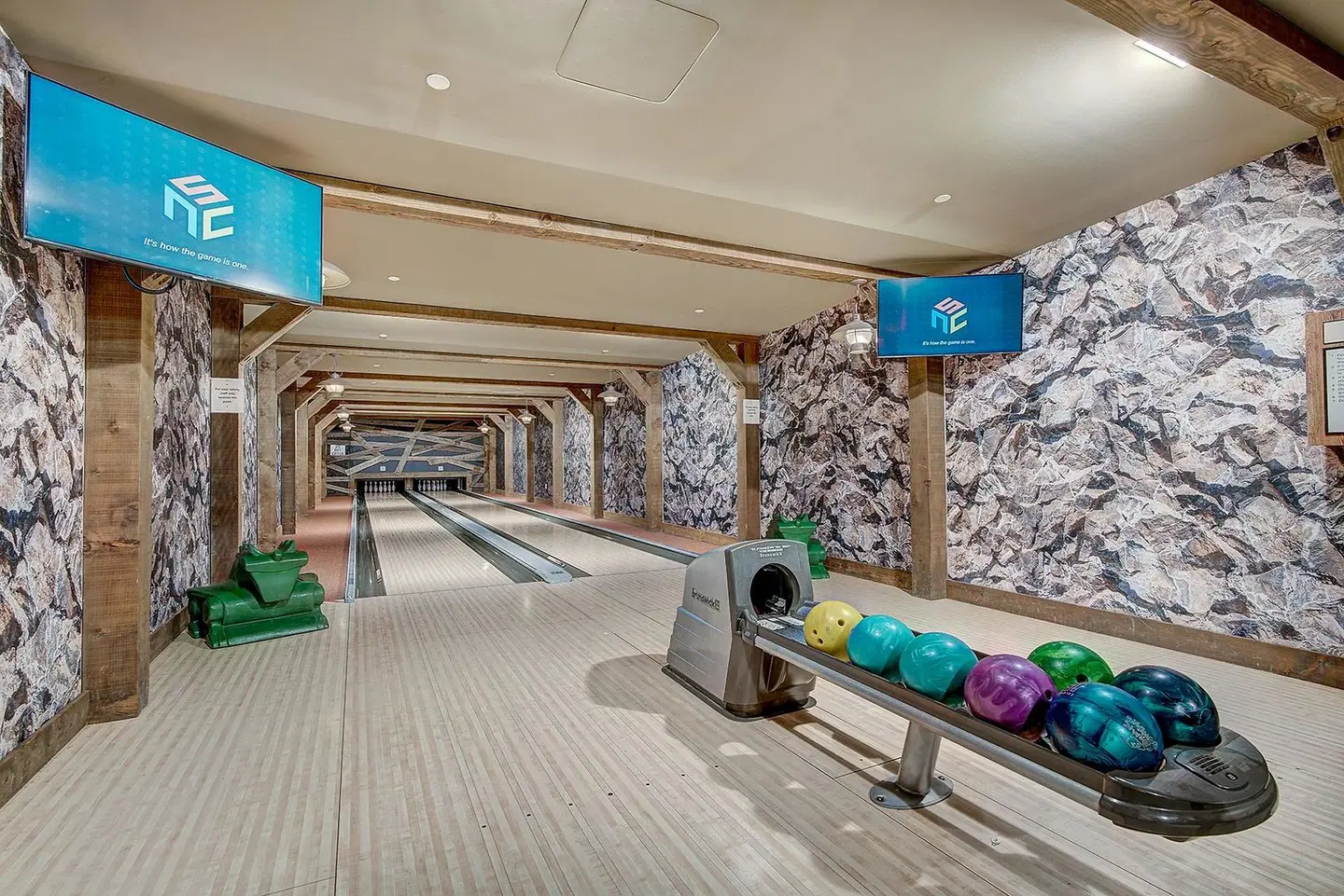 One Ski Hill Place, A RockResort SPORTS_AND_LEISURE